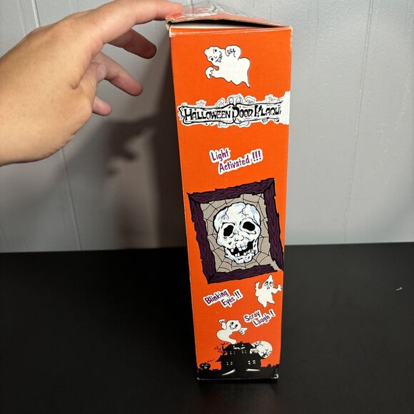 VINTAGE 1995 PROP SOUND LAUGHING BLINKING DOOR PLAQUE SKULL BOX HORROR HALLOWEEN - Picture 5 of 12